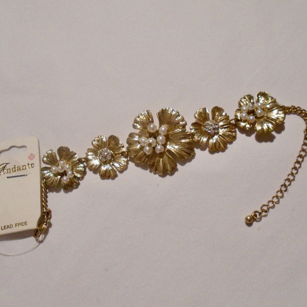 ANDANTE Dogwood Flower Chain Bracelet Set of 8